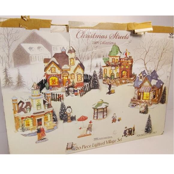 Christmas Streets 2005 Vintage Village Decor porcelain Xmas Lights 20 Piece - Picture 2 of 9